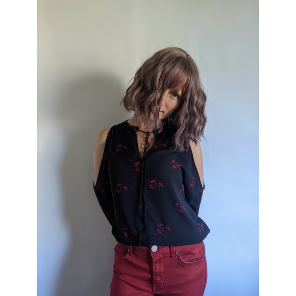 LOFT floral print cold shoulder. Long sleeve tie neck blouse, Navy & Red. sz M - Picture 8 of 12